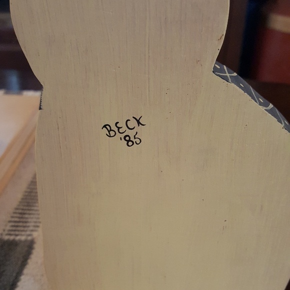 Cute hand painted wood cat - Picture 3 of 3